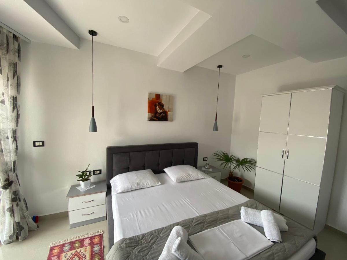 Guest'S Apartament Pogradec Extérieur photo
