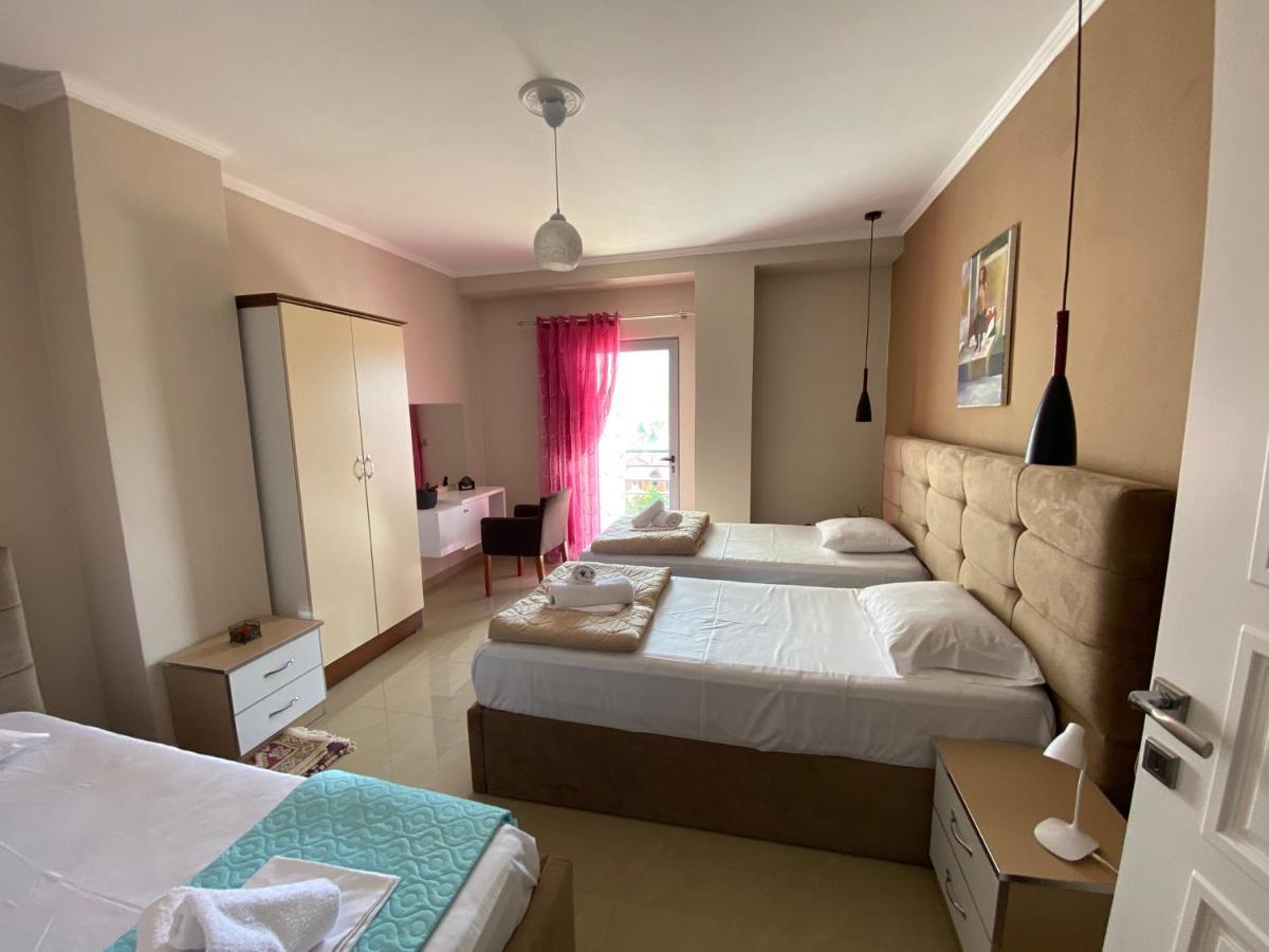 Guest'S Apartament Pogradec Extérieur photo