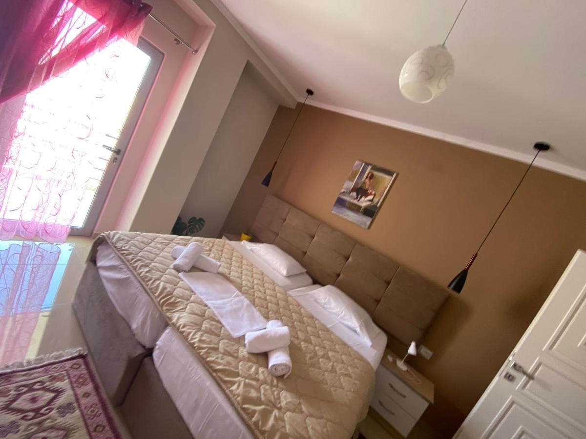 Guest'S Apartament Pogradec Extérieur photo